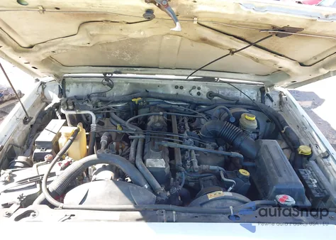 1999 Jeep Cherokee Classic/Sport z USA, uszkodzony, nr VIN 1J4FT68S4XL540402